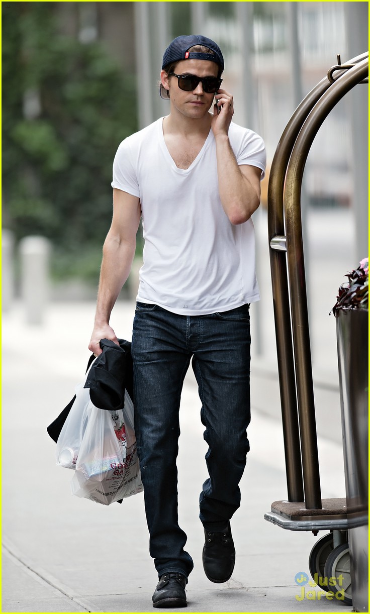 Paul Wesley Loves Playing the Bad Guy!: Photo 565299 | Paul Wesley Pictures  | Just Jared Jr.