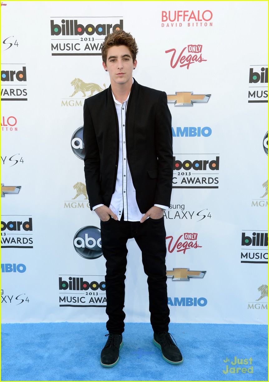 Full Sized Photo of roshon fegan jackson guthy billboard music awards ...