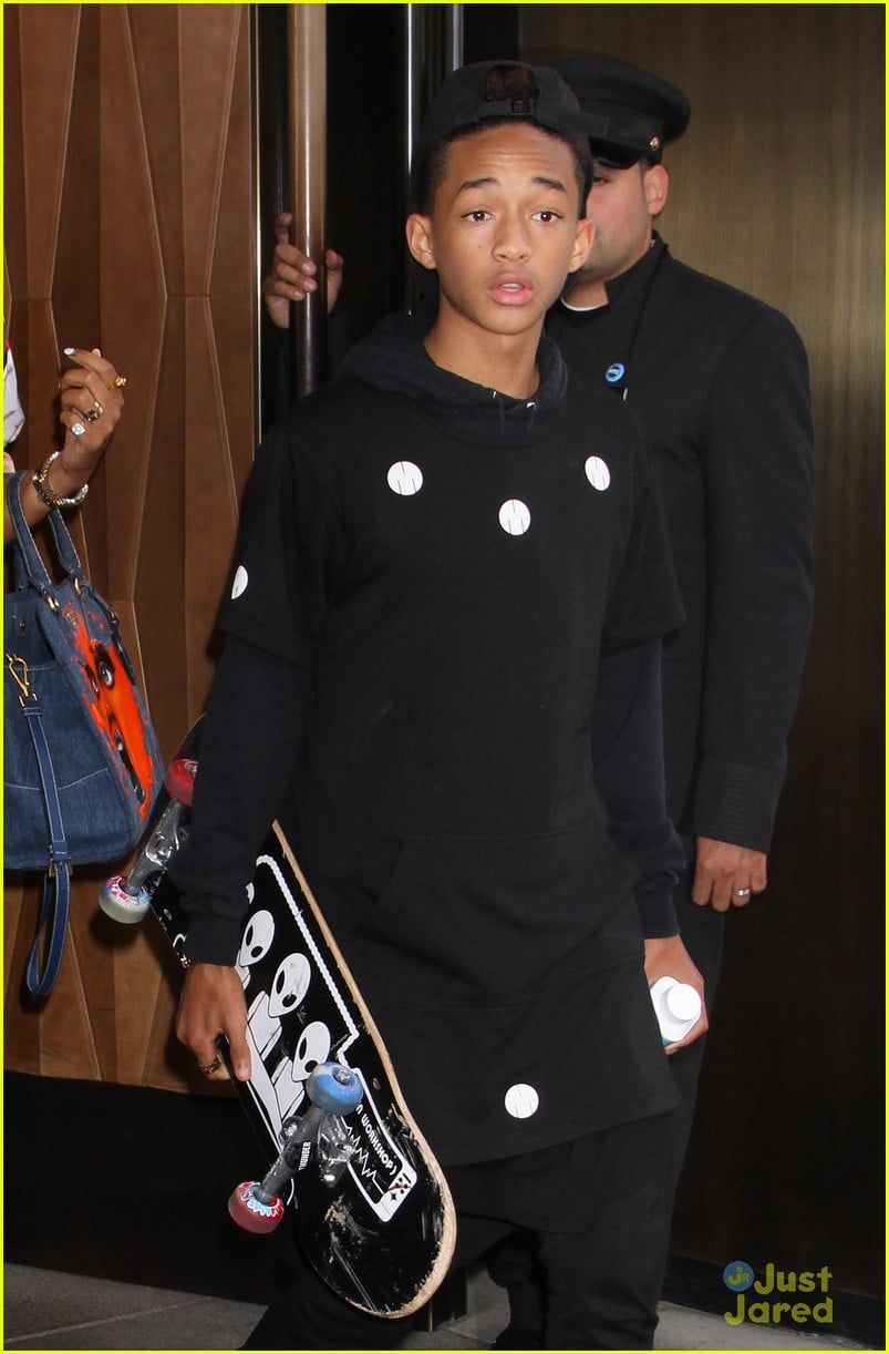 Jaden Smith Steps Out Solo in NYC | Photo 563211 - Photo Gallery | Just ...