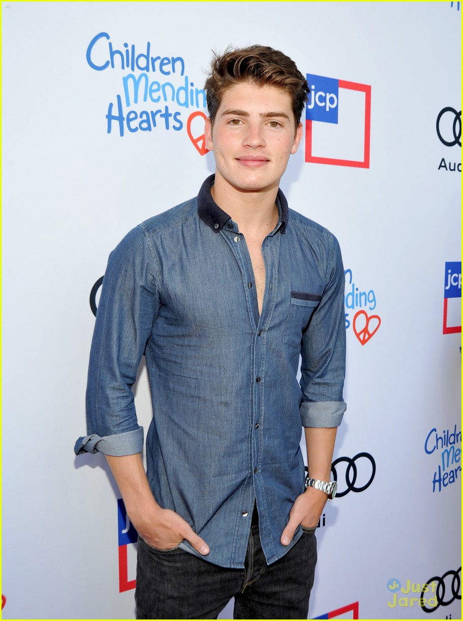 ana mulvoy ten tasie lawrence gregg sulkin 04