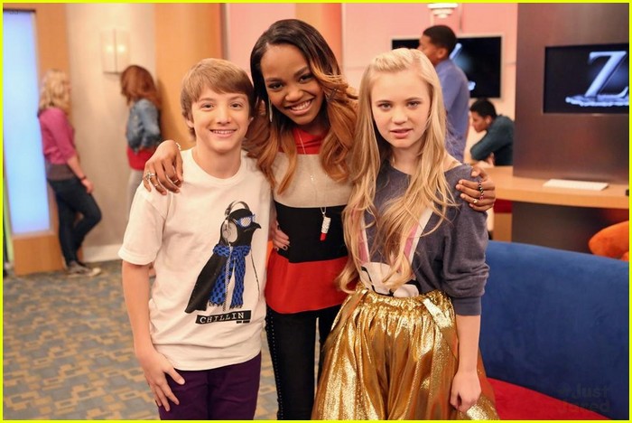 China Anne McClain: 'independANT' on ANT Farm.