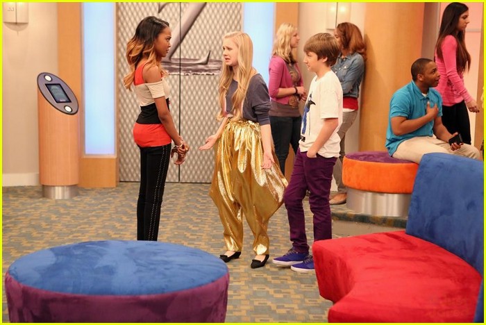 Ant Farm Cast Having Sex - China Anne McClain: 'independANT' on ANT Farm: Photo 566884 | ANT Farm,  China McClain, Jake Short, Sierra McCormick, Stefanie Scott Pictures | Just  Jared Jr.