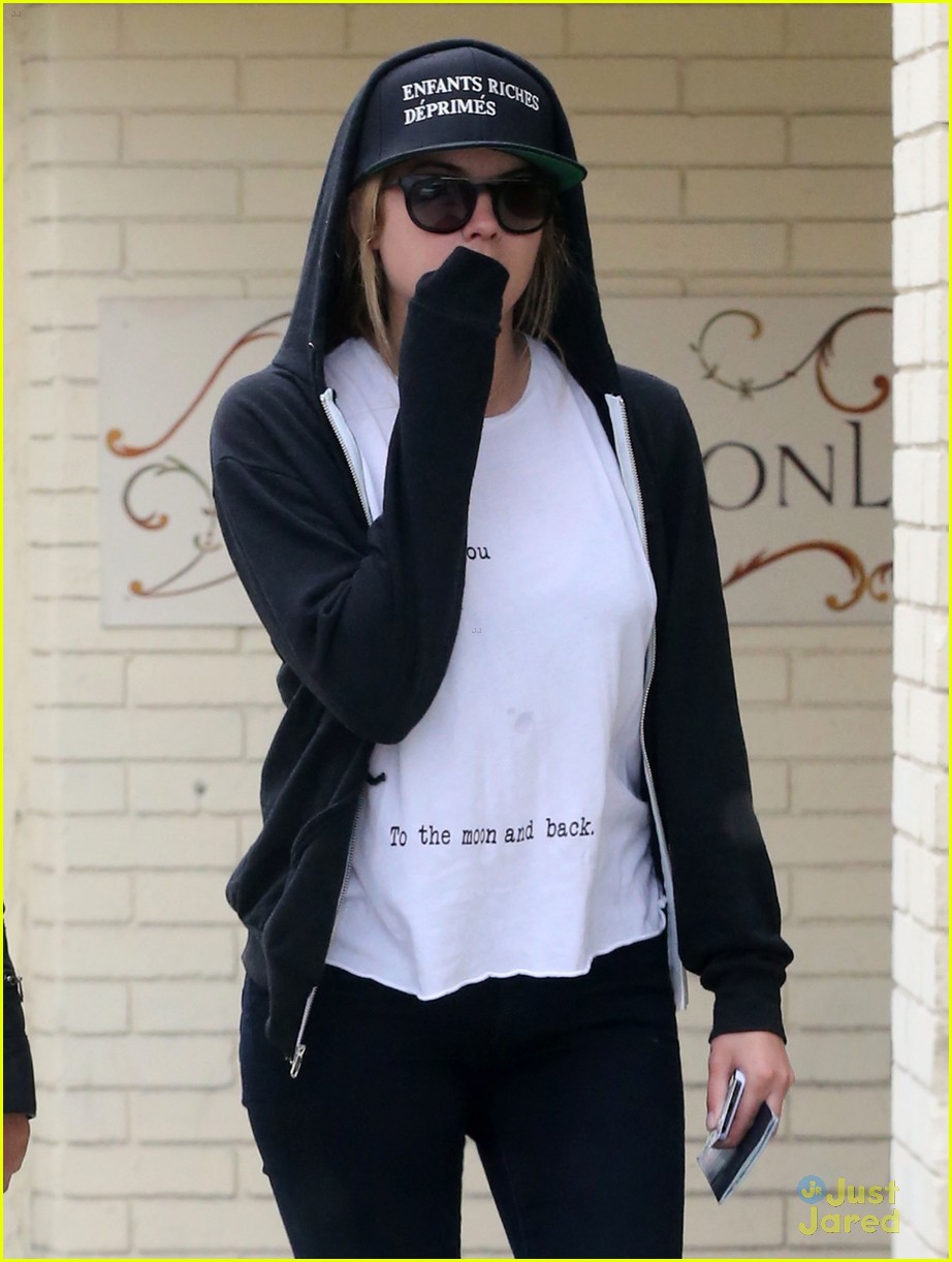 Ashley Benson: La Conversation Lunch | Photo 566629 - Photo Gallery