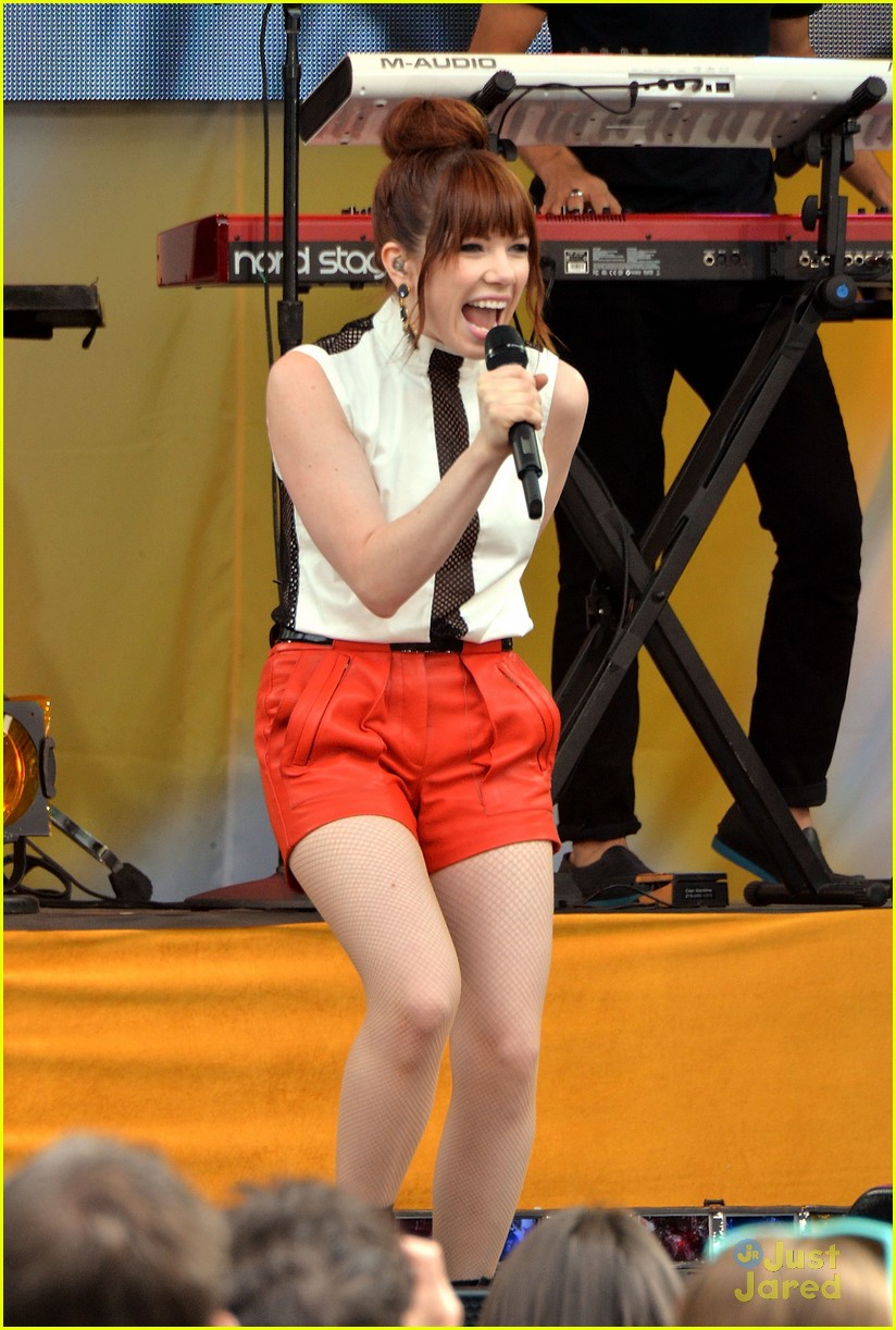 Carly Rae Jepsen: 'Call Me Maybe' on GMA - Watch Now! | Photo 569133