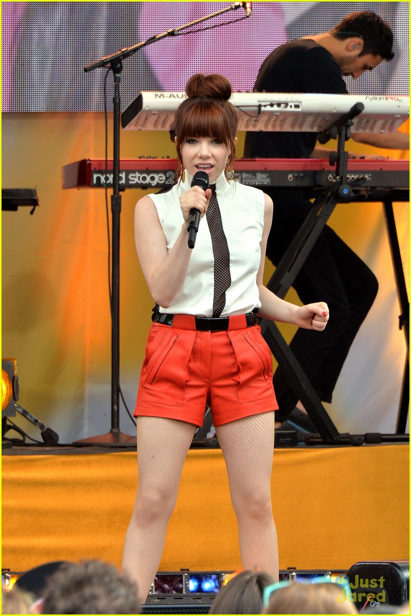 Carly Rae Jepsen: 'Call Me Maybe' on GMA - Watch Now! | Photo 569135