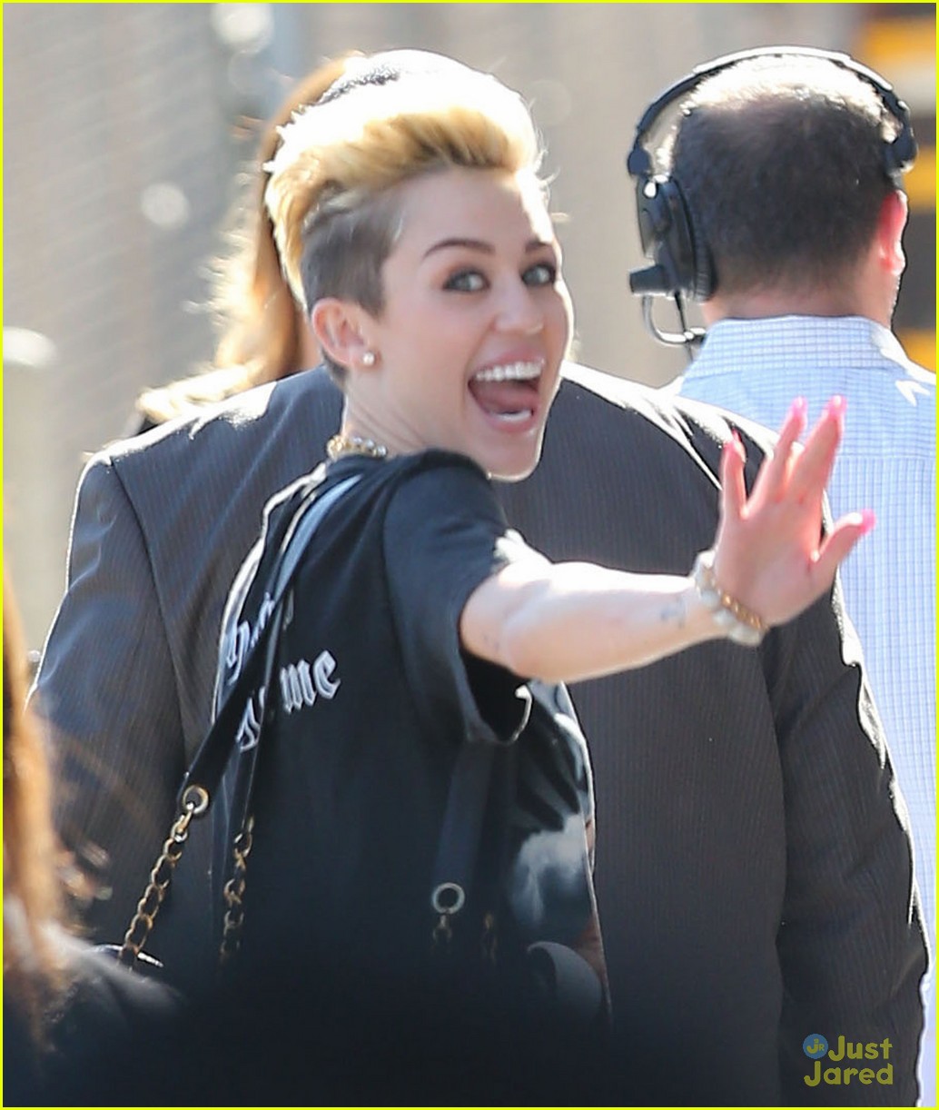 Miley Cyrus Vevo Record Breaker Photo 572343 Photo Gallery Just Jared Jr 2845