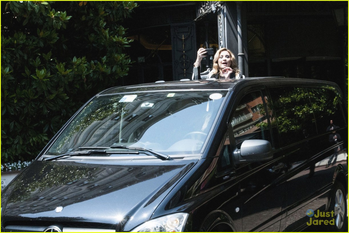 Demi Lovato Promotes 'Demi' in Milan | Photo 567000 - Photo Gallery