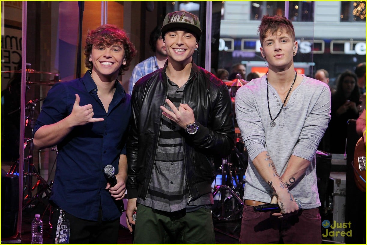 Full Sized Photo of emblem 3 chloe good morning america1 02 | Emblem3 ...