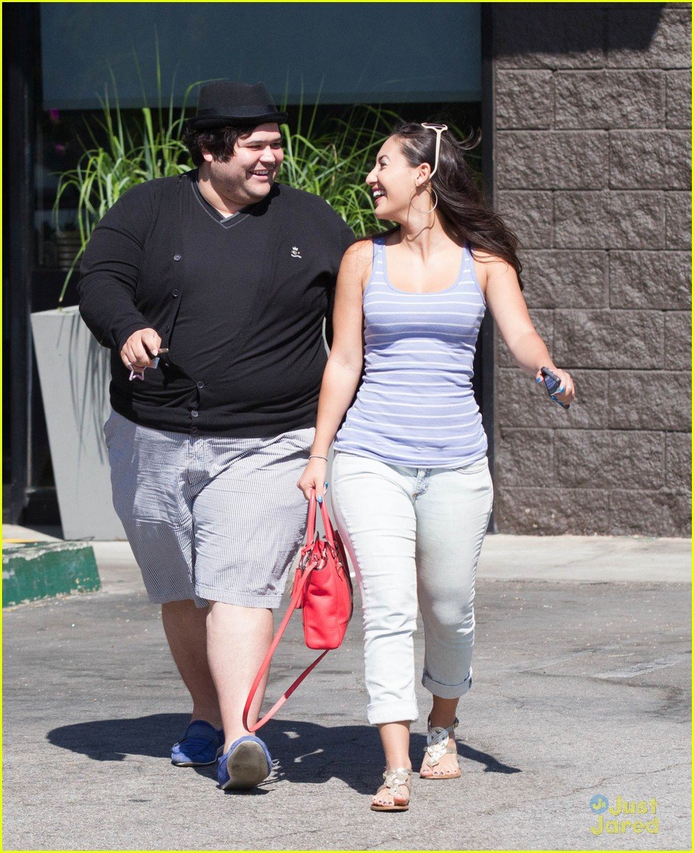 Francia Raisa & Harvey Guillen Lala's Lunch Photo 572968 Photo