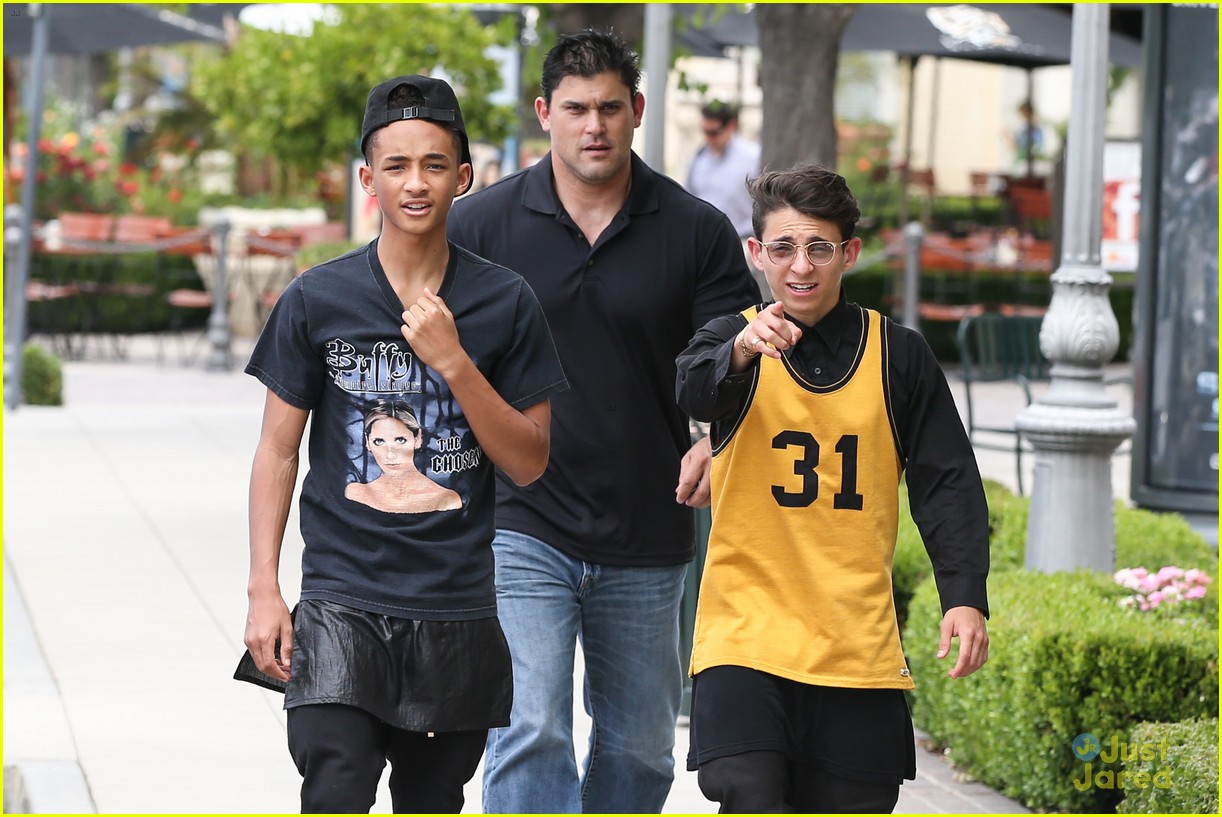 Jaden Smith Gets a Big Kiss From Dad Will | Photo 568385 - Photo