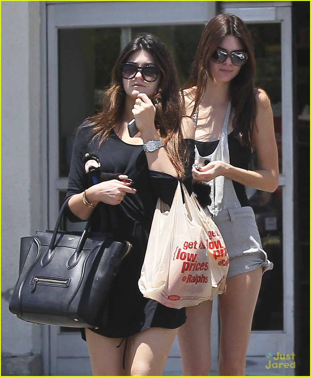 Kendall & Kylie Jenner: Sushi Sisters | Photo 565667 - Photo Gallery