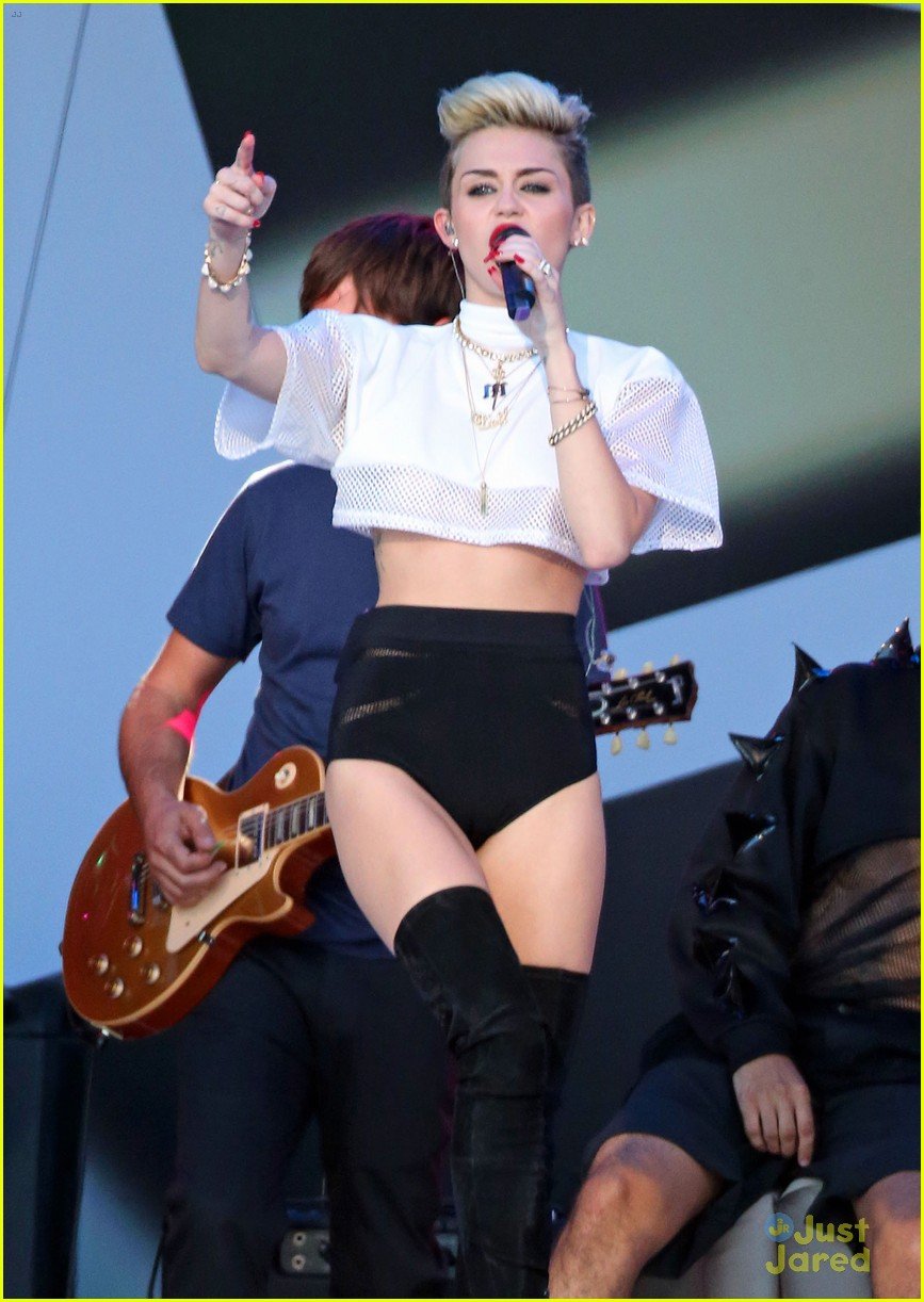 Miley Cyrus Jimmy Kimmel Live Performance Watch Now Photo 572438 Photo Gallery Just 2935