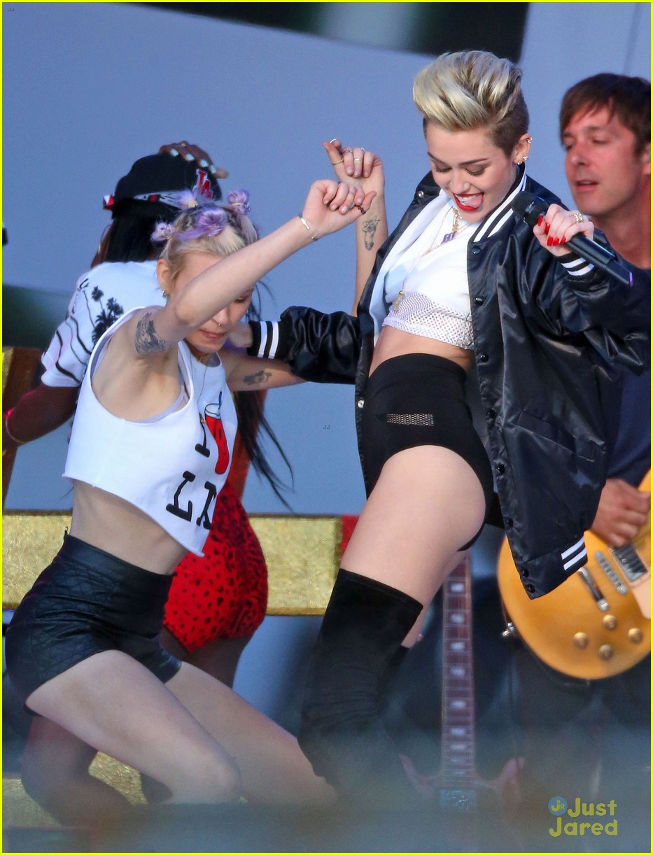 Miley Cyrus Jimmy Kimmel Live Performance Watch Now Photo 572444 Photo Gallery Just 3603