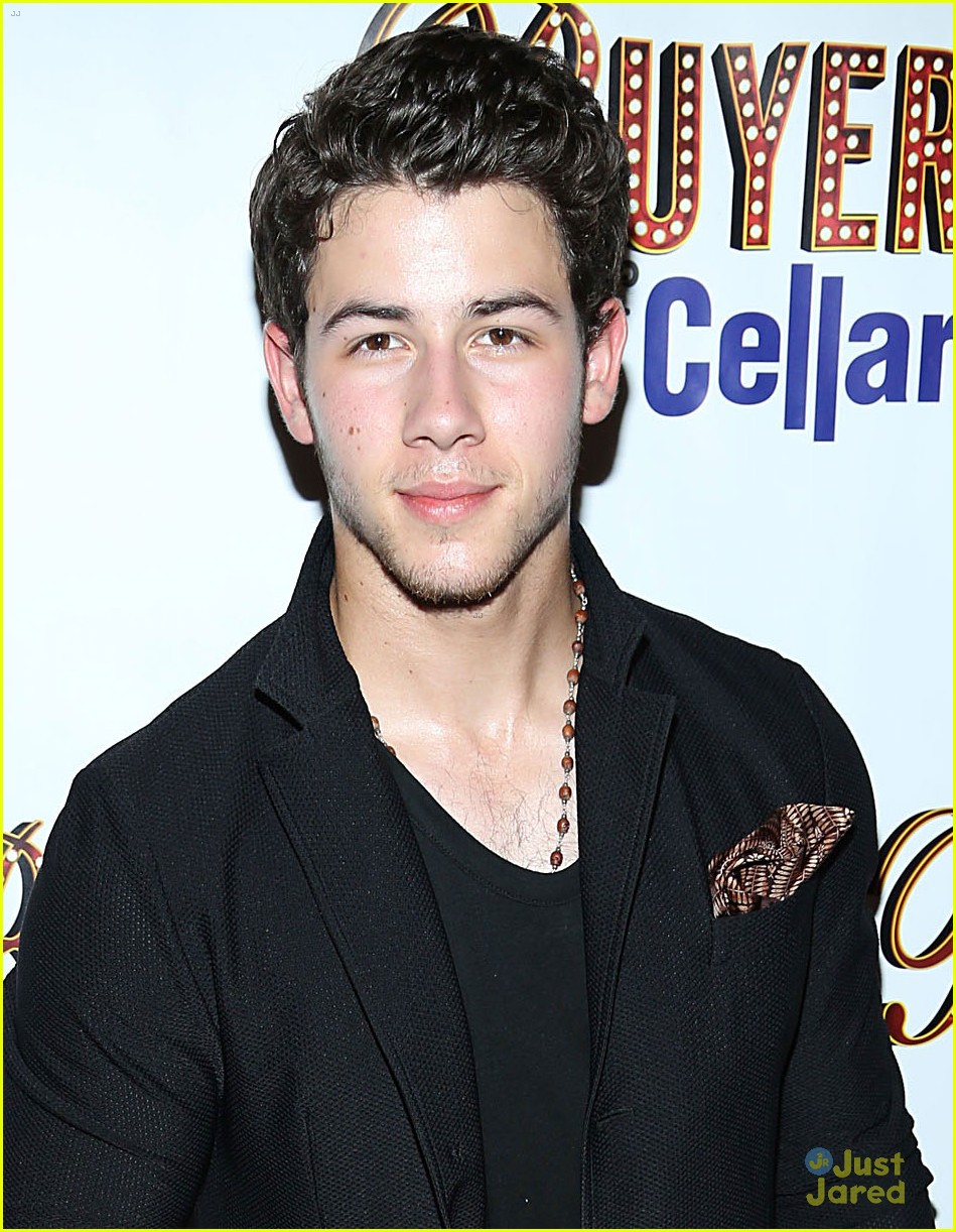 Full Sized Photo of nick jonas buyers cellars opening night 01 Nick Jonas 'Buyer & Cellar Full Sized Photo of nick jonas buyers cellars opening night 01 Nick Jonas 'Buyer & Cellar