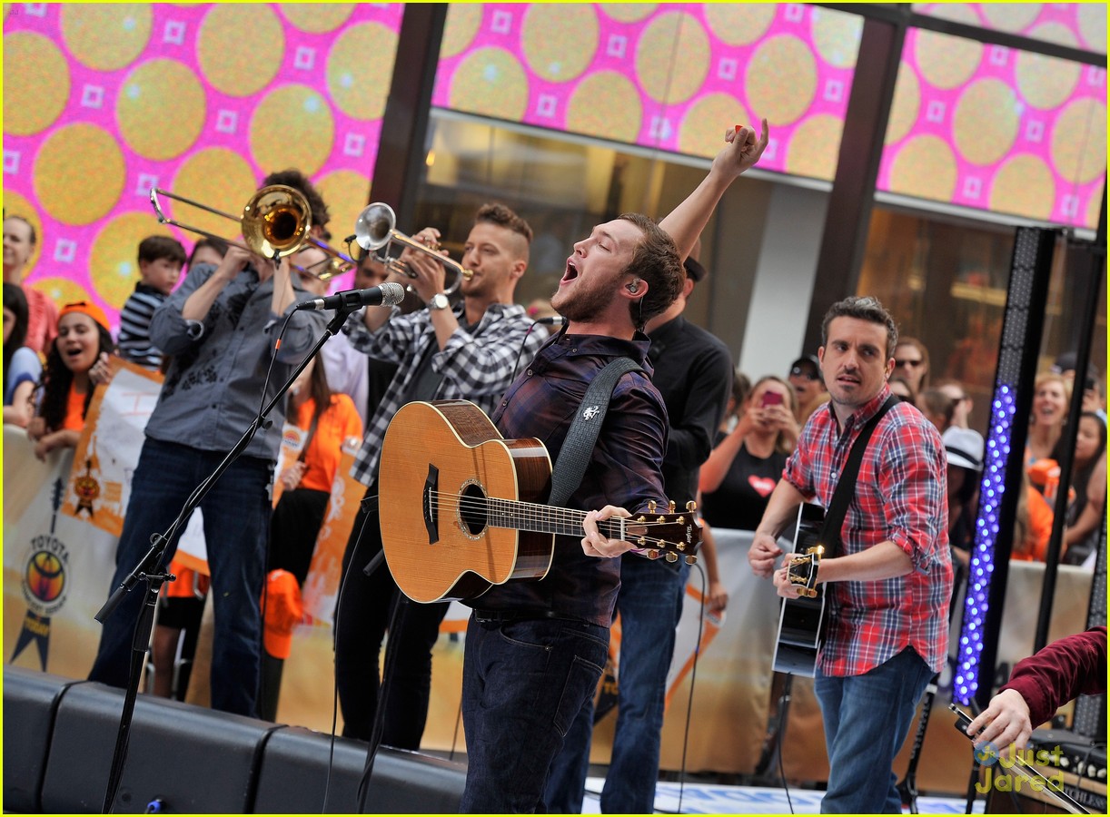 Phillip Phillips 'Today Show' Performer! Photo 573332 Photo