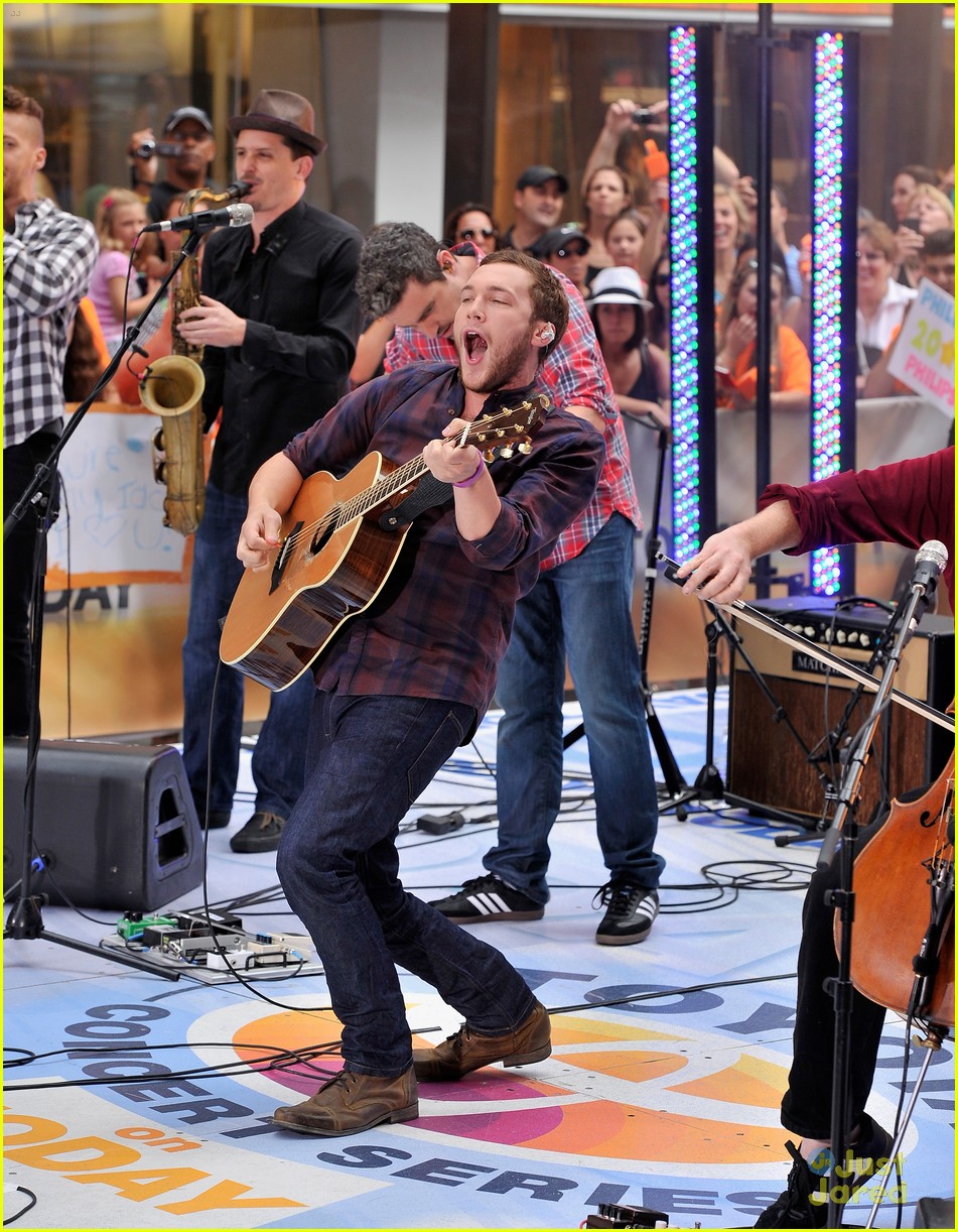 Phillip Phillips 'Today Show' Performer! Photo 573339 Photo