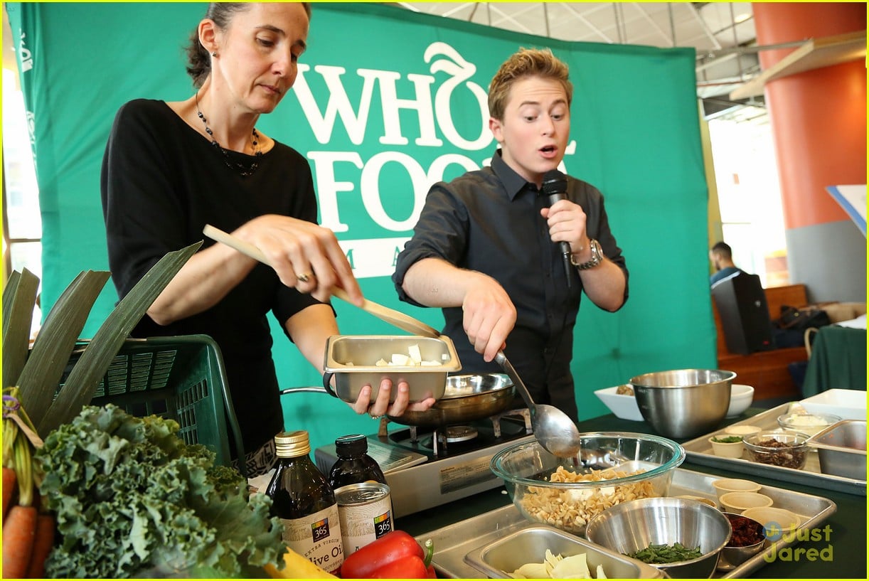 Reed Alexander Whole Foods Recipe Demonstration in NYC Photo 565711