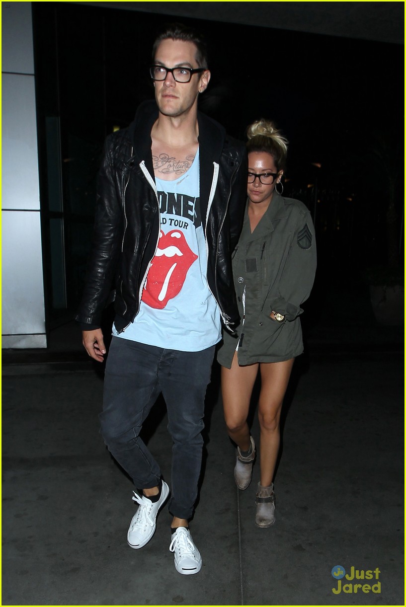 Ashley Tisdale & Christopher French: Monday Movie Date! | Photo 579968 ...