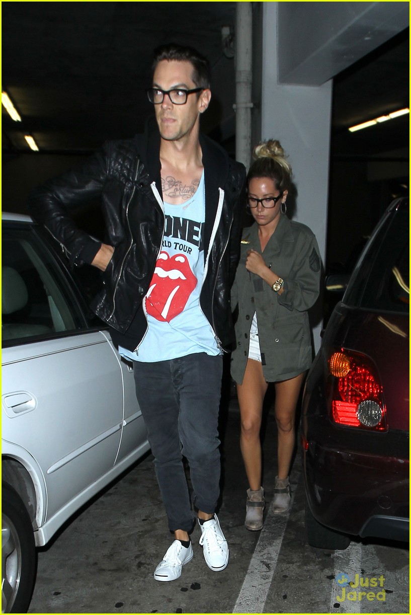 full-sized-photo-of-ashley-tisdale-christopher-french-monday-movie-date