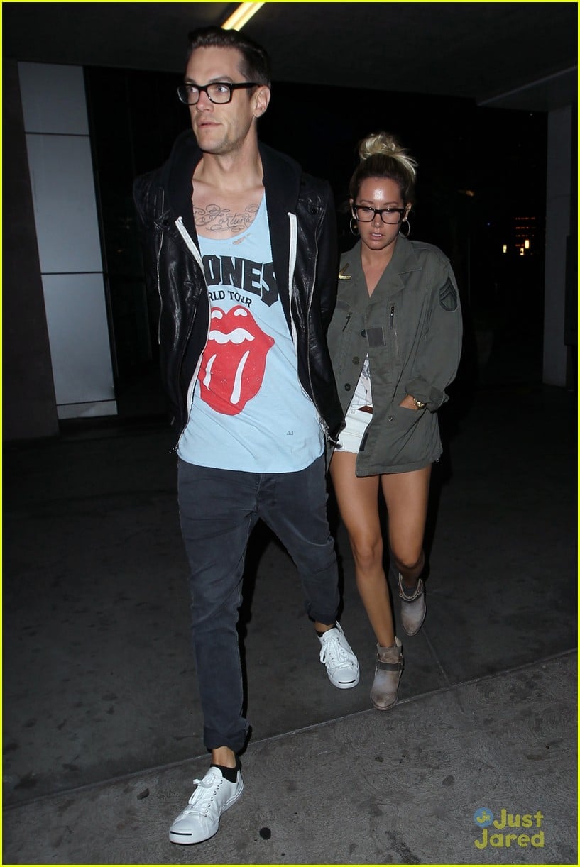 full-sized-photo-of-ashley-tisdale-christopher-french-monday-movie-date