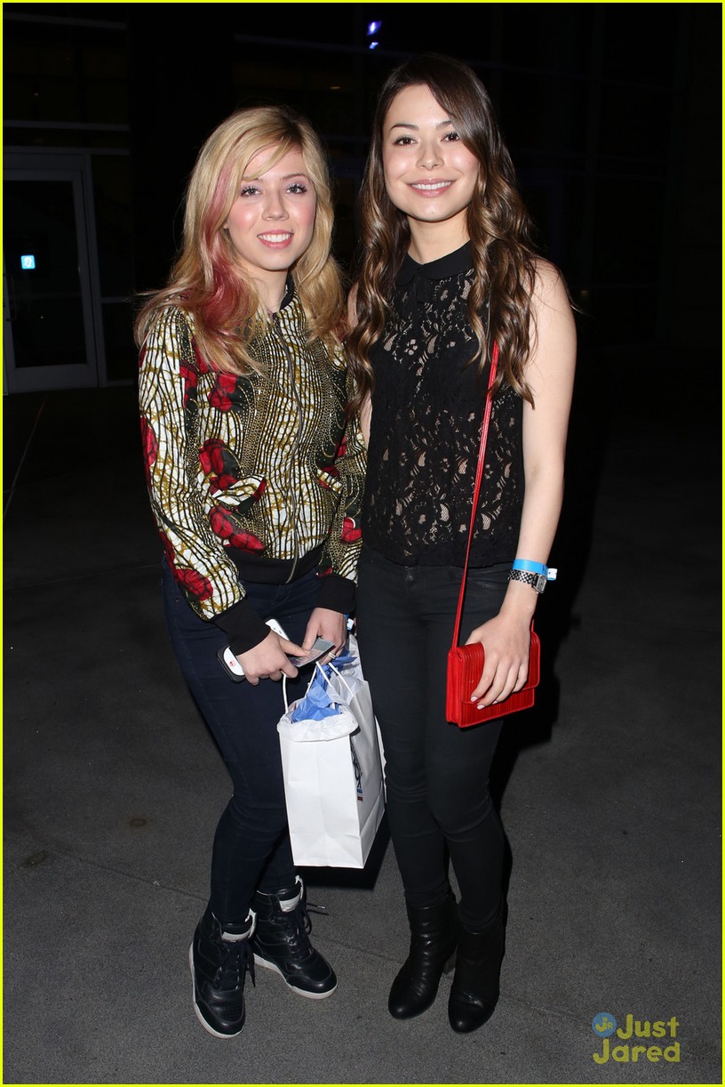 Miranda Cosgrove Jennette McCurdy Bruno Mars Concert Cuties Photo Photo Gallery