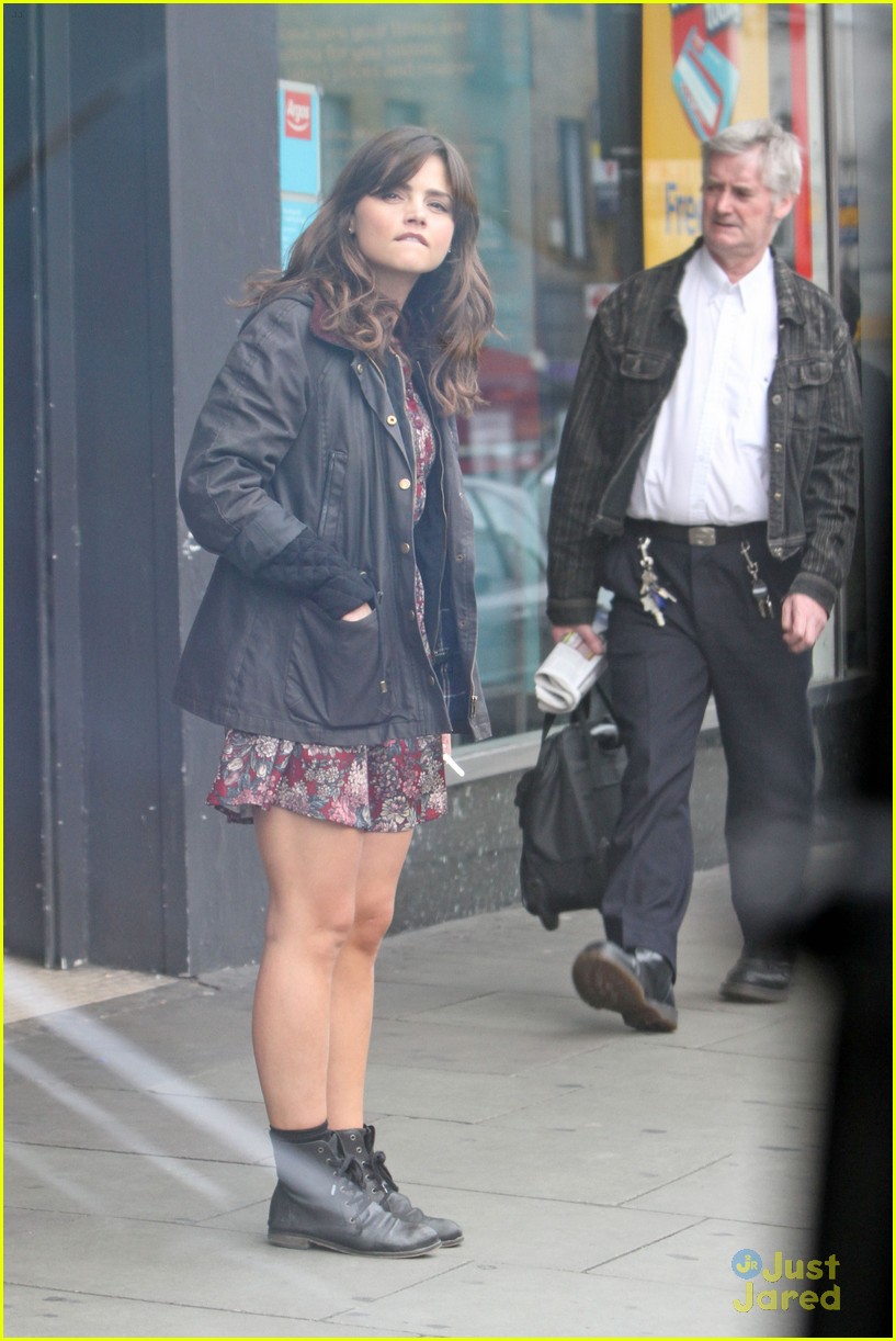 JennaLouise Coleman Post Office Run Photo 574113 Photo Gallery Just Jared Jr.