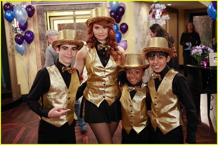 It&rsquo;s Bertram&rsquo;s Birthday on &lsquo;Jessie&rsquo;! | Photo 576396 - Photo Gallery