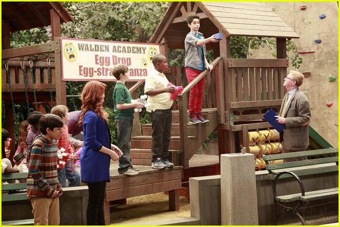 It&rsquo;s Bertram&rsquo;s Birthday on &lsquo;Jessie&rsquo;! | Photo 576402 - Photo Gallery