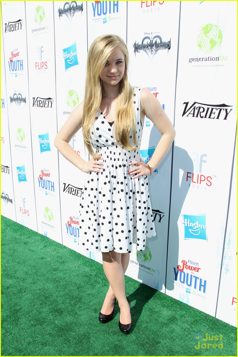 Joey King Sierra Mccormick Tribute Telegraph