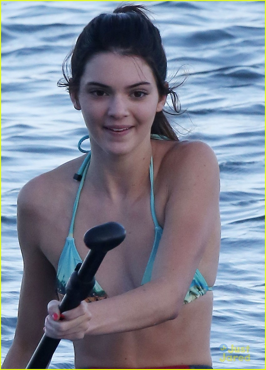 Kendall Jenner Bikini Paddle Boarder Photo 575669 Photo Gallery Just Jared Jr 