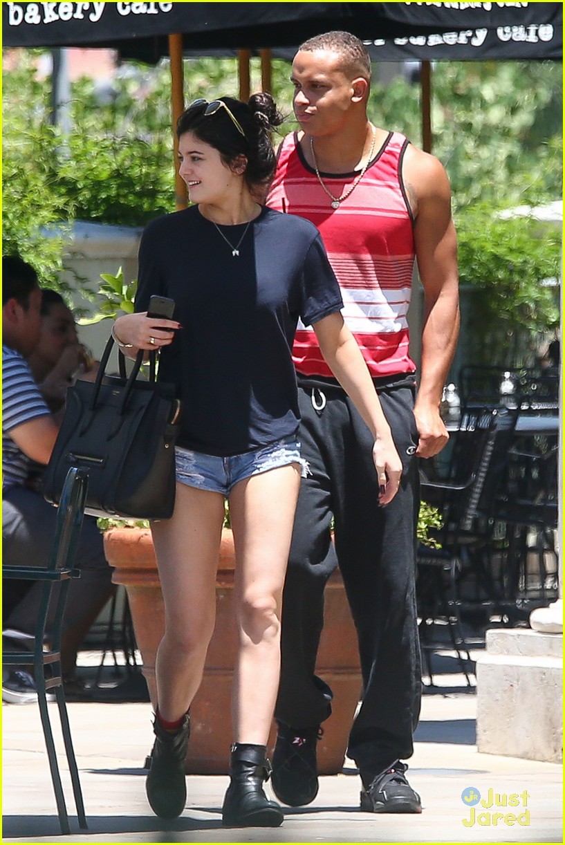 Full Sized Photo of kylie jenner lunch julian brooks 08 | Kylie Jenner