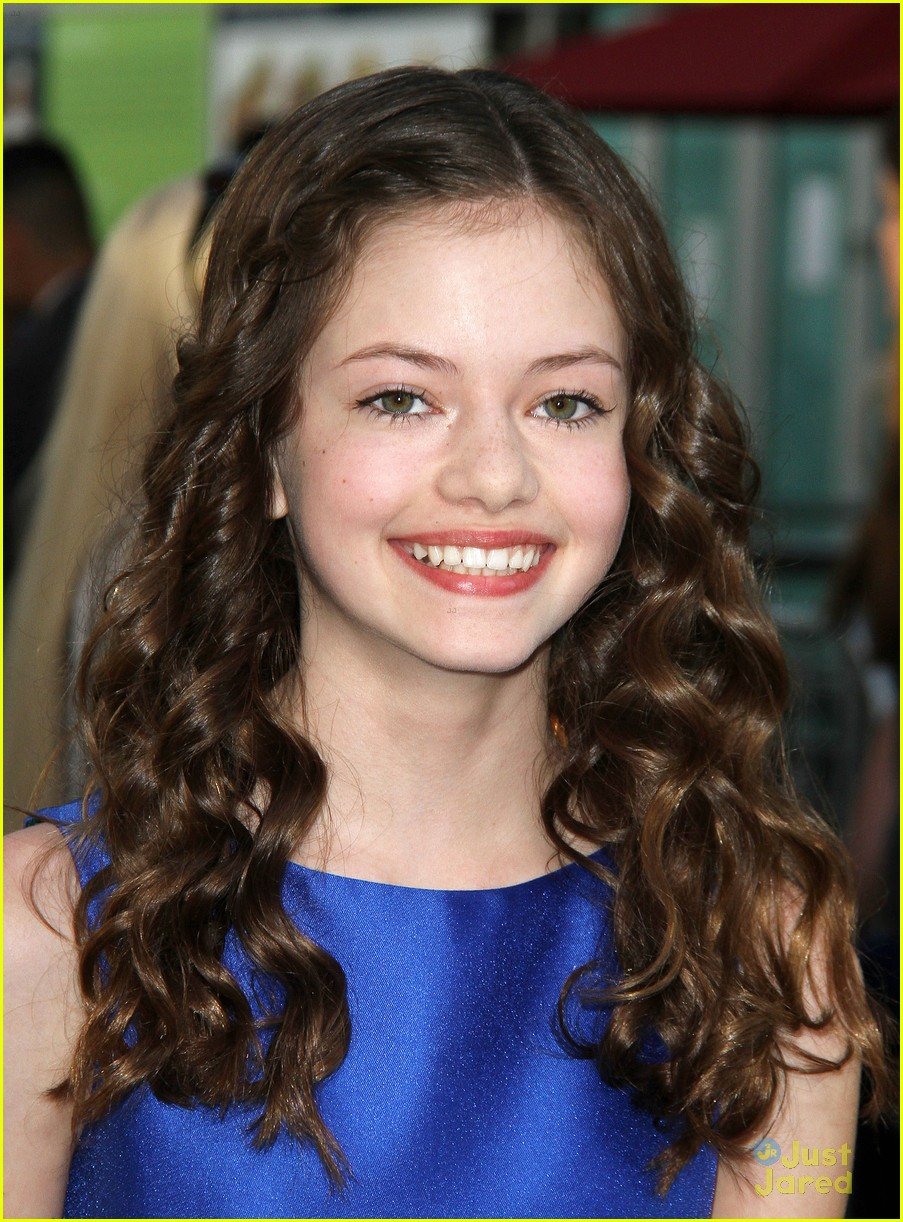 Mackenzie Foy Joins 'Interstellar'; Premieres 'The Conjuring' | Photo ...