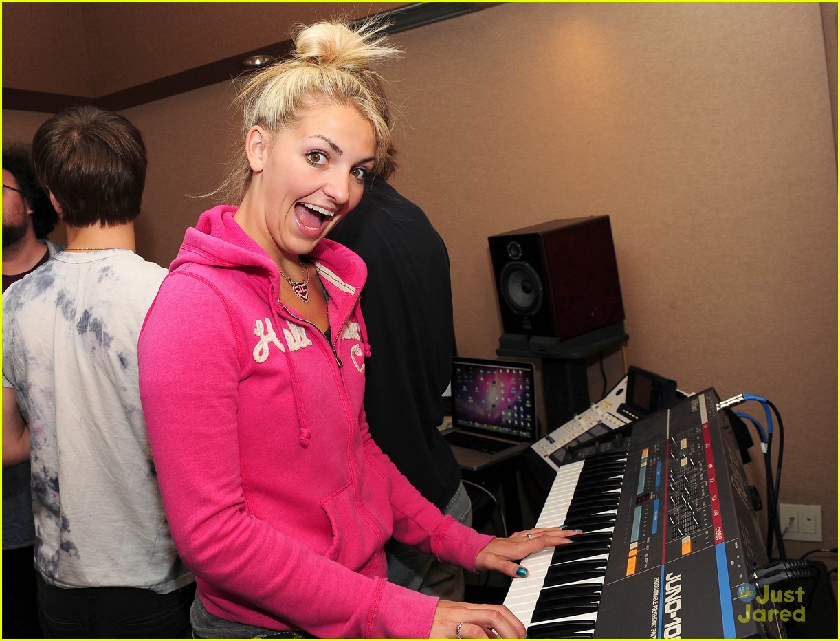 R5 Hits The Recording Studio! Photo 574311 Photo Gallery Just