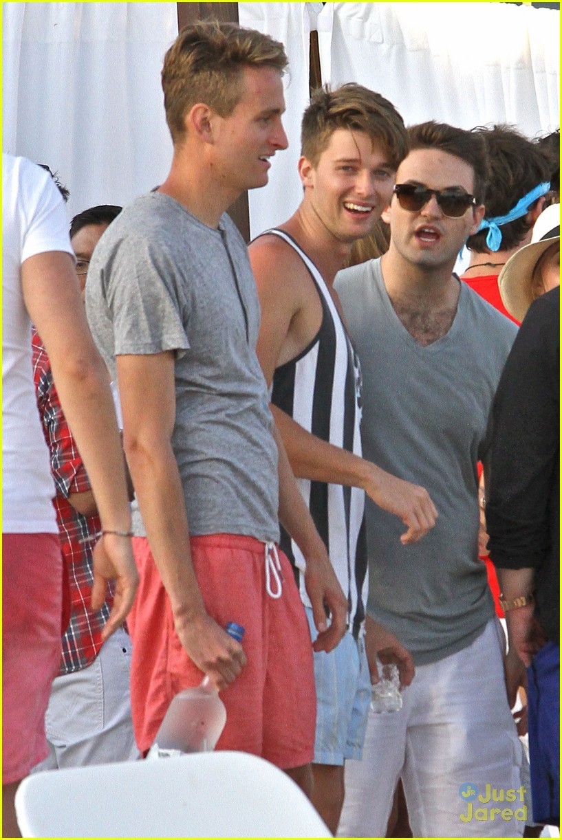 Full Sized Photo of patrick schwarzenegger paris hilton 4th of july 10