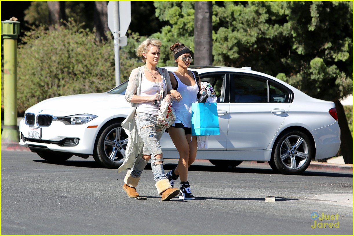 Brenda Song: Weekend Birthday Party Person | Photo 591413 - Photo