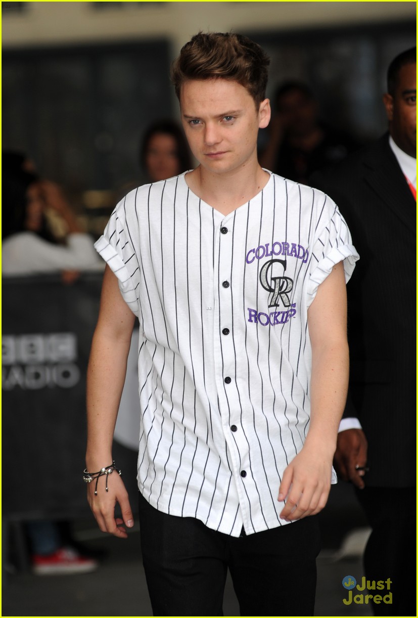 full-sized-photo-of-conor-maynard-debuts-r-u-crazy-music-video-02