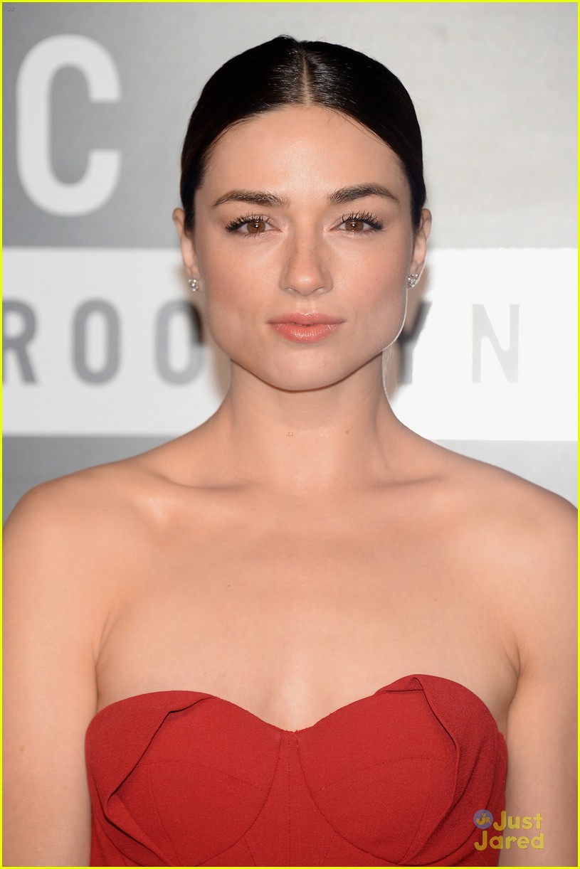 Full Sized Photo of crystal reed holland roden mtv vmas 2013 10
