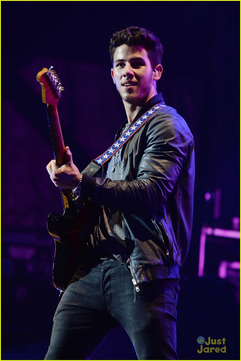 Jonas Brothers West Palm Beach Concert Pics! Photo 583912 Photo