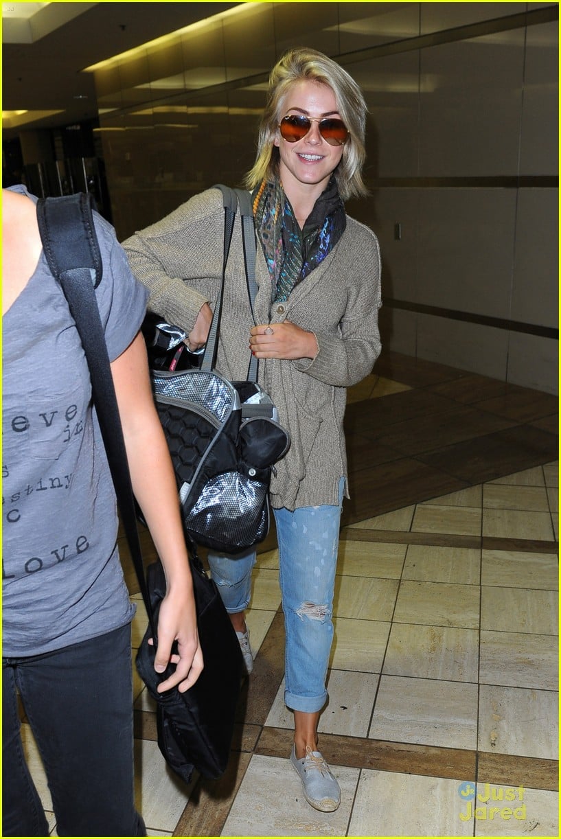 Full Sized Photo of julianne hough lax flight out 08 | Julianne Hough