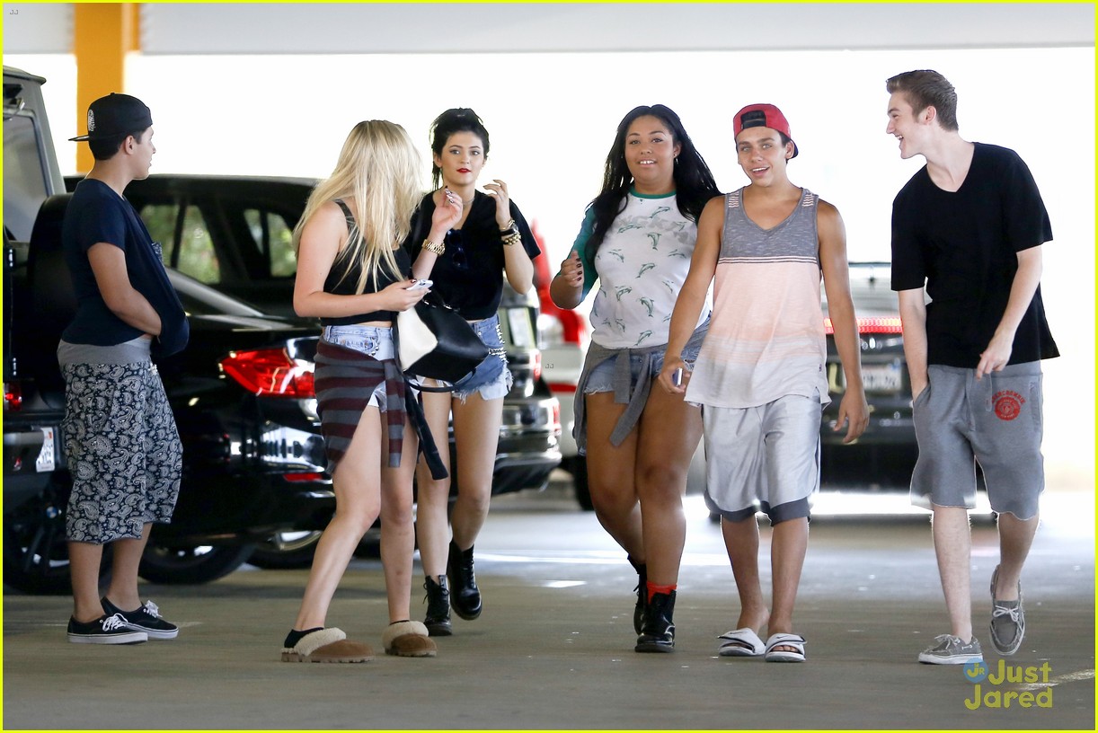 Kylie Jenner Hits the Mall After Sweet 16 Party: Photo 589989