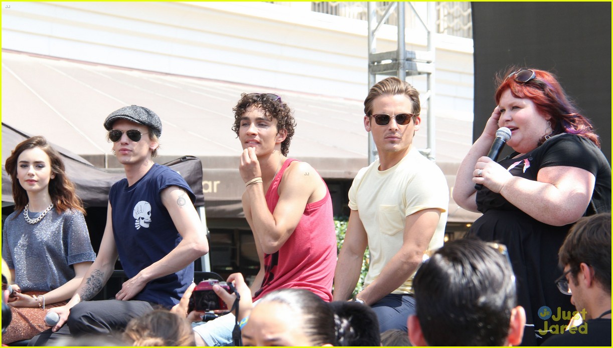 Lily Collins & Jamie Campbell Bower 'Mortal Instruments' Meet & Greet