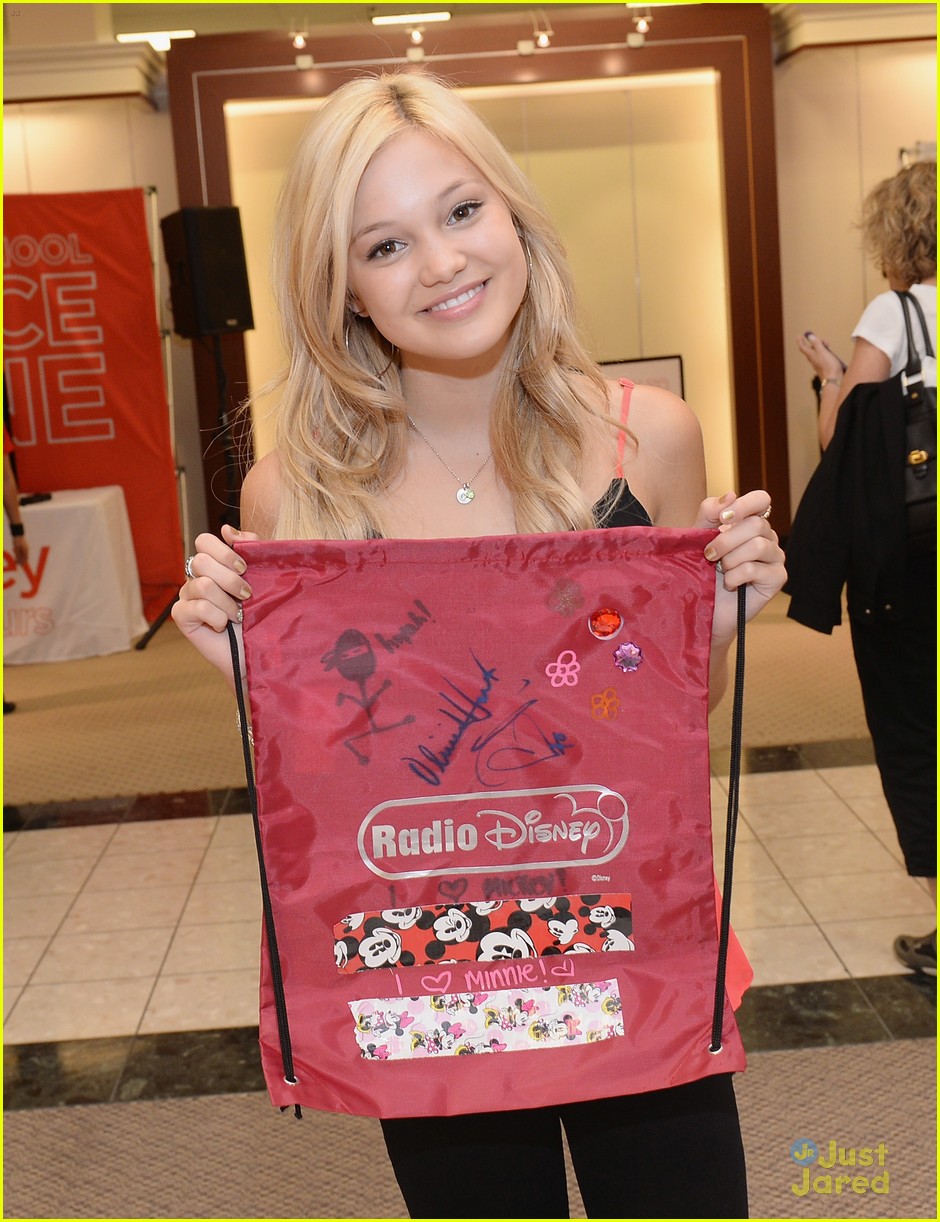 Olivia Holt: Radio Disney & jcpenney Mall Meet Up! | Photo 583928 ...