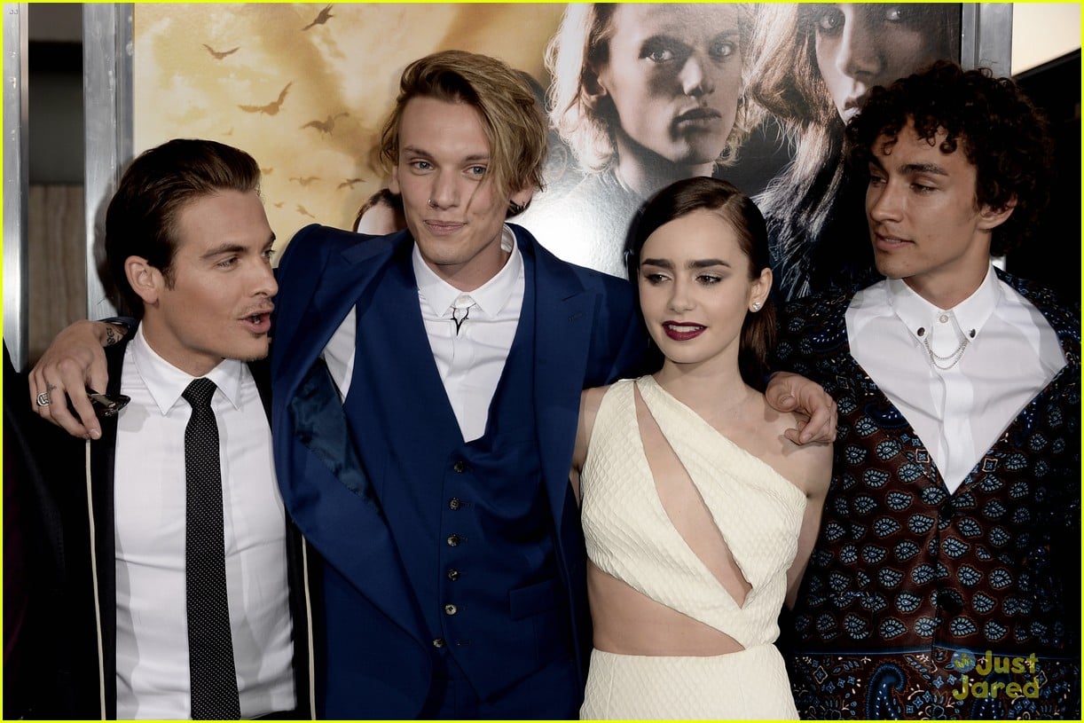 Robert Sheehan & Kevin Zegers: 'Mortal Instruments: City of Bones ...