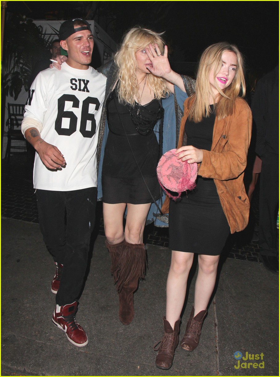 Chris Zylka & Maddie Hasson: Night Out with Courtney Love! | Photo ...