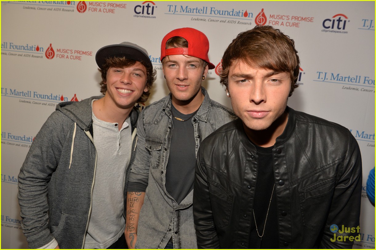 Full Sized Photo of emblem 3 tj martell family day 14 | Emblem3: TJ