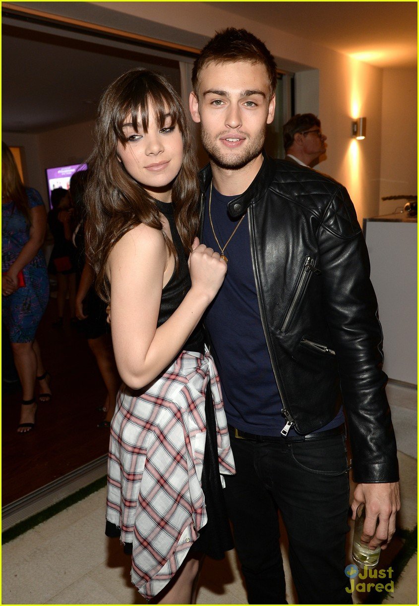 hailee steinfeld and douglas booth tumblr