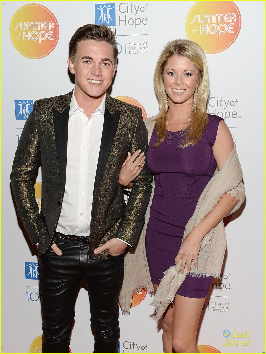 Jesse Mccartney Katie Peterson City Of Hope Spirit Of Life Gala 2013 Photo 599522 Jesse Mccartney Katie Peterson Pictures Just Jared Jr