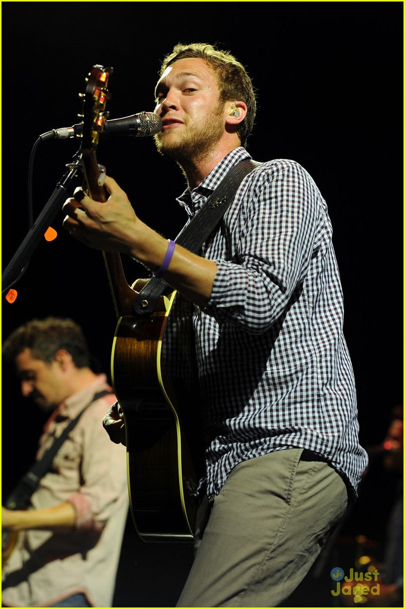 Phillip Phillips: 'World From Side of the Moon' Goes Platinum | Photo ...