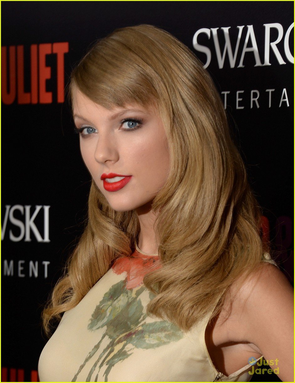 Taylor Swift 'Romeo and Juliet' Premiere with Hailee Steinfeld
