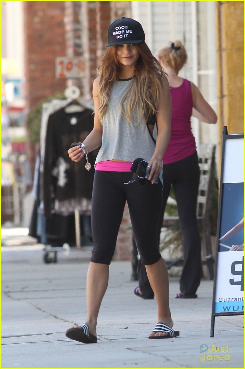 Vanessa Hudgens: Yoga Class with Stella | Photo 598278 - Photo Gallery ...